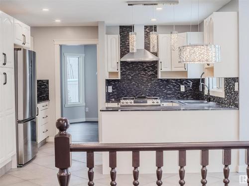 228 Whiston Road, Edmonton, AB - Indoor Photo Showing Kitchen