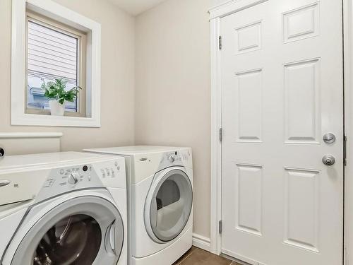 2674 Anderson Crescent, Edmonton, AB - Indoor Photo Showing Laundry Room