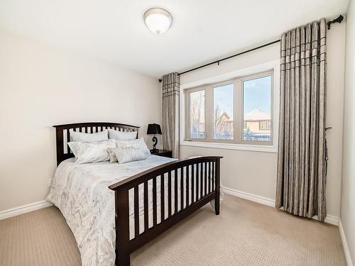 2674 Anderson Crescent, Edmonton, AB - Indoor Photo Showing Bedroom