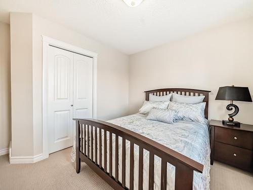 2674 Anderson Crescent, Edmonton, AB - Indoor Photo Showing Bedroom