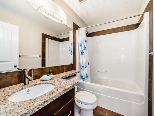 2674 Anderson Crescent, Edmonton, AB - Indoor Photo Showing Bathroom