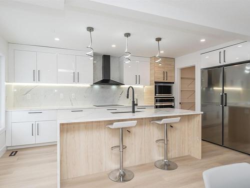 9404 173 Street, Edmonton, AB - Indoor Photo Showing Kitchen With Upgraded Kitchen