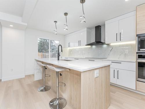 9404 173 Street, Edmonton, AB - Indoor Photo Showing Kitchen With Upgraded Kitchen