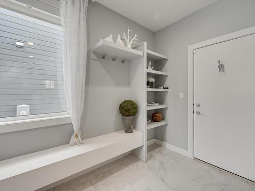 1311 Hainstock Way, Edmonton, AB - Indoor