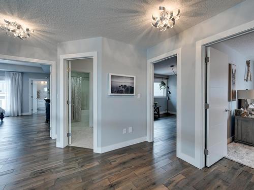 1311 Hainstock Way, Edmonton, AB - Indoor