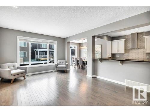 5363 Schonsee Drive, Edmonton, AB - Indoor Photo Showing Living Room