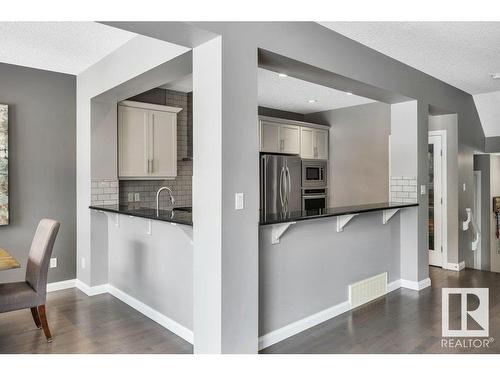 5363 Schonsee Drive, Edmonton, AB - Indoor Photo Showing Kitchen