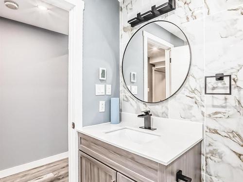 17804 6 Avenue, Edmonton, AB - Indoor Photo Showing Bathroom