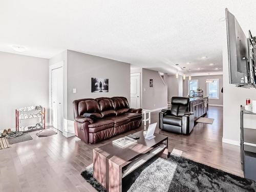 17804 6 Avenue, Edmonton, AB - Indoor Photo Showing Living Room