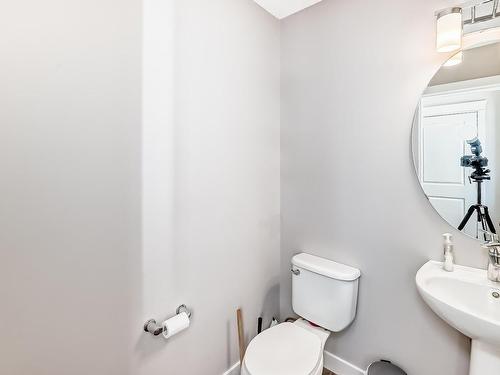 17804 6 Avenue, Edmonton, AB - Indoor Photo Showing Bathroom