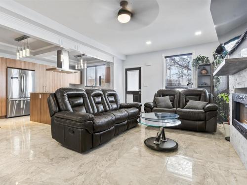 10922 96 Street, Edmonton, AB - Indoor Photo Showing Living Room