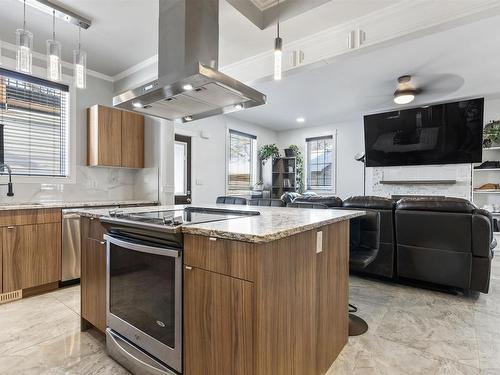 10922 96 Street, Edmonton, AB - Indoor Photo Showing Kitchen With Upgraded Kitchen