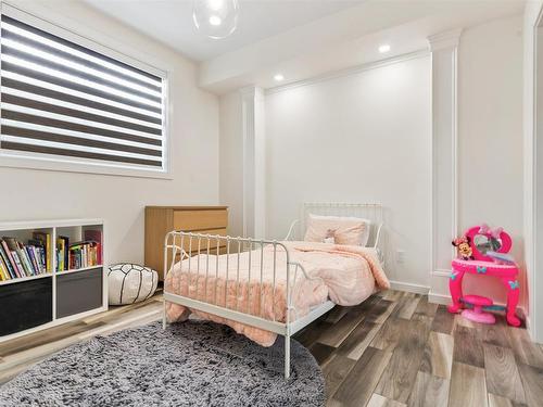 10922 96 Street, Edmonton, AB - Indoor Photo Showing Bedroom