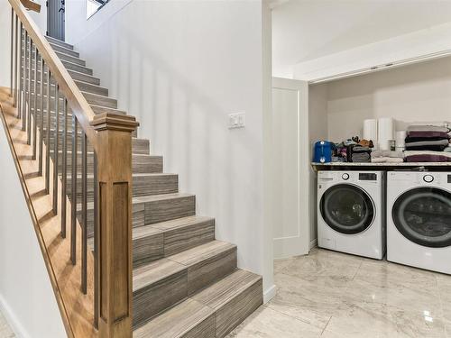 10922 96 Street, Edmonton, AB - Indoor Photo Showing Laundry Room