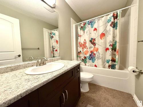 8114 79 Avenue, Edmonton, AB - Indoor Photo Showing Bathroom