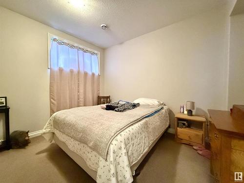 8114 79 Avenue, Edmonton, AB - Indoor Photo Showing Bedroom