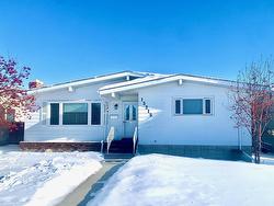 15215 94A Street NW  Edmonton, AB T5E 3X7