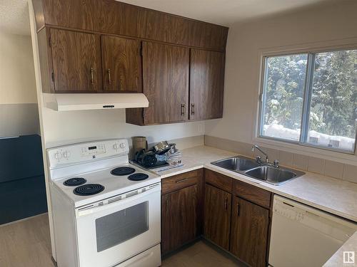 9234 179 Avenue, Edmonton, AB - Indoor Photo Showing Kitchen With Double Sink