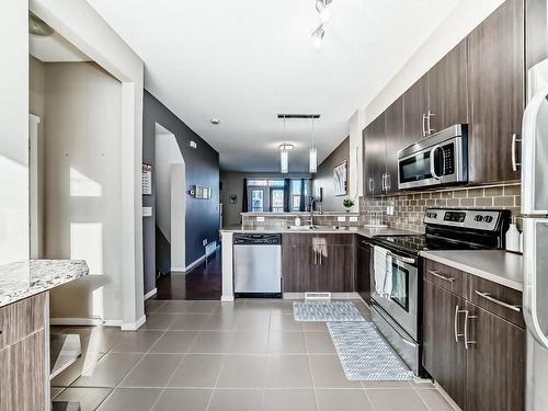 120 603 Watt Boulevard, Edmonton, AB - Indoor Photo Showing Kitchen With Stainless Steel Kitchen With Upgraded Kitchen