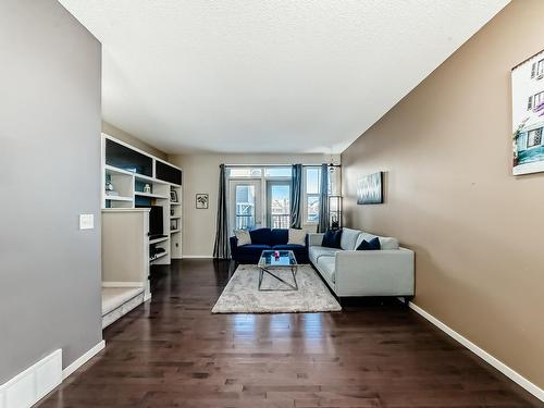 120 603 Watt Boulevard, Edmonton, AB - Indoor Photo Showing Living Room