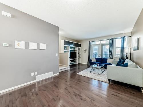 120 603 Watt Boulevard, Edmonton, AB - Indoor Photo Showing Living Room