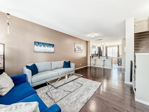 120 603 Watt Boulevard, Edmonton, AB - Indoor Photo Showing Living Room