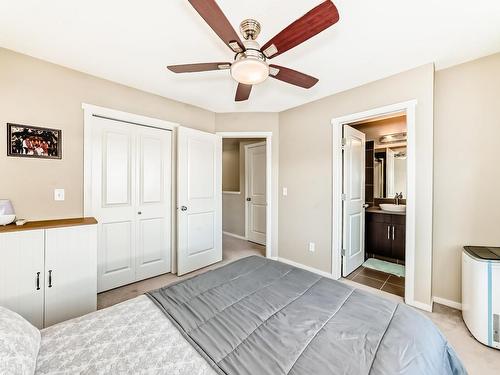 120 603 Watt Boulevard, Edmonton, AB - Indoor Photo Showing Bedroom