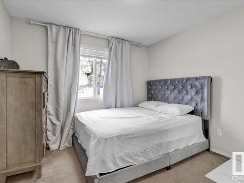 142 301 Clareview Station Drive, Edmonton, AB - Indoor Photo Showing Bedroom