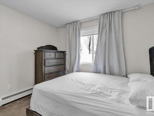 142 301 Clareview Station Drive, Edmonton, AB - Indoor Photo Showing Bedroom