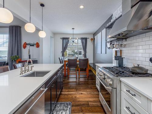 7904 Summerside Grande Boulevard, Edmonton, AB - Indoor Photo Showing Kitchen With Upgraded Kitchen