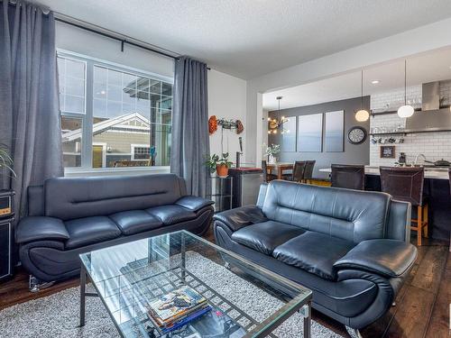 7904 Summerside Grande Boulevard, Edmonton, AB - Indoor Photo Showing Living Room