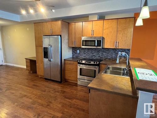 307 10808 71 Avenue, Edmonton, AB - Indoor Photo Showing Kitchen With Double Sink