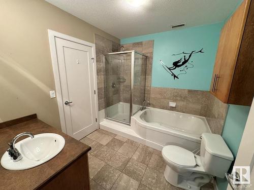 307 10808 71 Avenue, Edmonton, AB - Indoor Photo Showing Bathroom