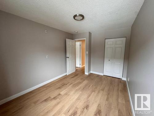 9219 111 Avenue, Edmonton, AB - Indoor Photo Showing Other Room