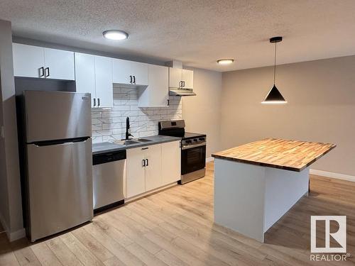 9219 111 Avenue, Edmonton, AB - Indoor Photo Showing Kitchen