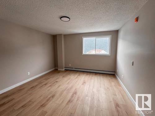 9219 111 Avenue, Edmonton, AB - Indoor Photo Showing Other Room