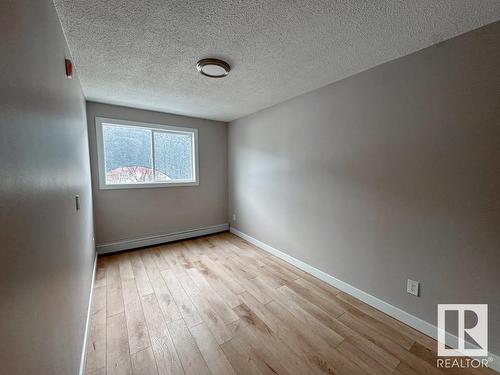 9219 111 Avenue, Edmonton, AB - Indoor Photo Showing Other Room