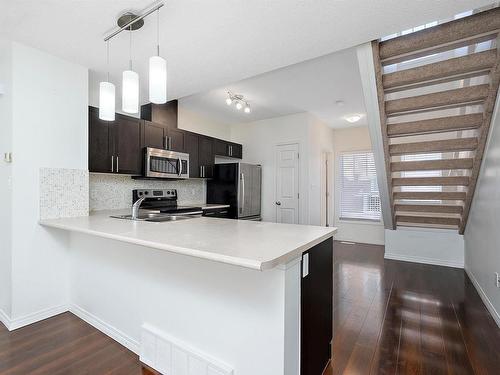 84 1623 Towne Centre Boulevard, Edmonton, AB - Indoor Photo Showing Kitchen With Double Sink