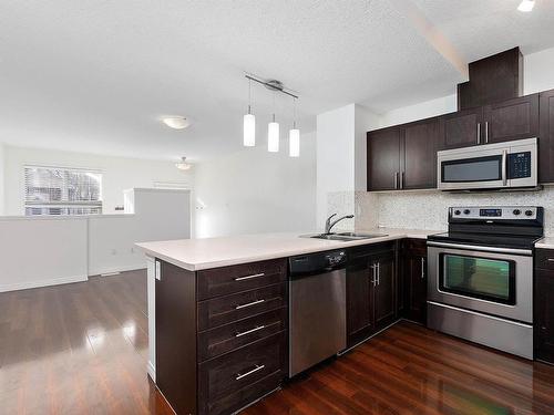 84 1623 Towne Centre Boulevard, Edmonton, AB - Indoor Photo Showing Kitchen