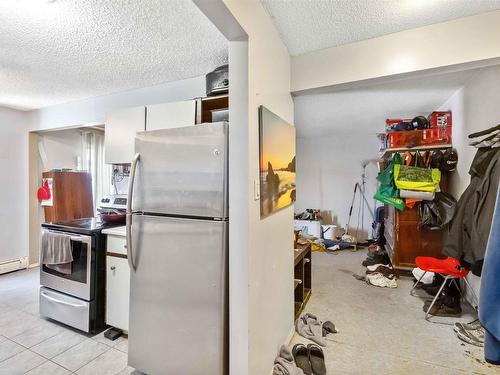 202 11907 81 Street, Edmonton, AB - Indoor Photo Showing Kitchen