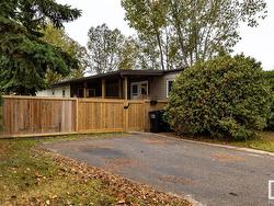 23 The Pkwy  Edmonton, AB T6P 1E1