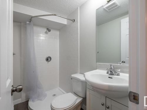 23 The Pkwy, Edmonton, AB - Indoor Photo Showing Bathroom