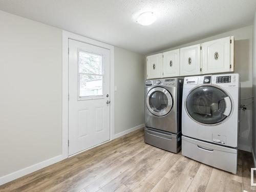 23 The Pkwy, Edmonton, AB - Indoor Photo Showing Laundry Room