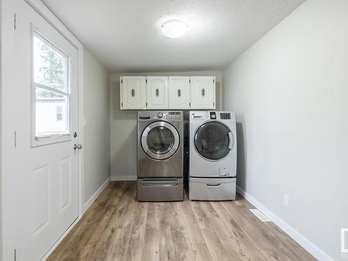 23 The Pkwy, Edmonton, AB - Indoor Photo Showing Laundry Room