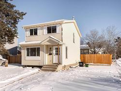 3307 46 Street  Edmonton, AB T6L 4R8