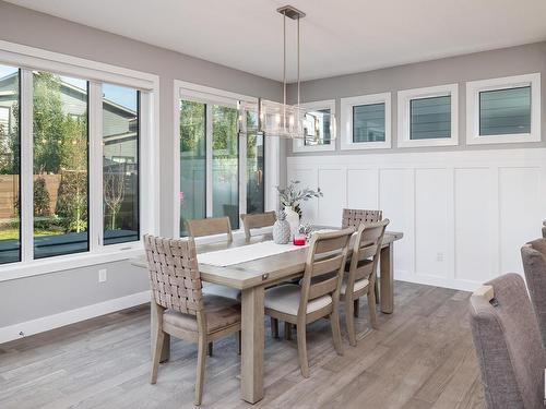 2252 Kelly Crescent, Edmonton, AB - Indoor Photo Showing Dining Room