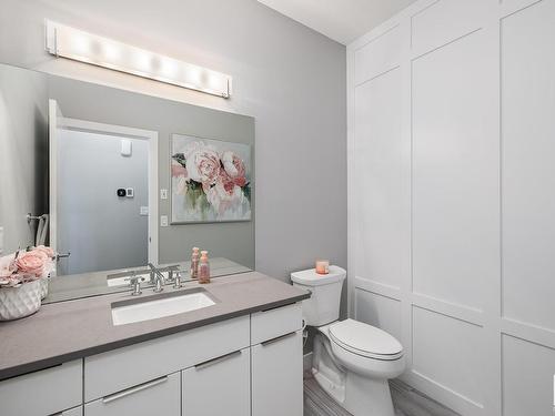 2252 Kelly Crescent, Edmonton, AB - Indoor Photo Showing Bathroom