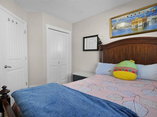 2004 32 Street, Edmonton, AB - Indoor Photo Showing Bedroom