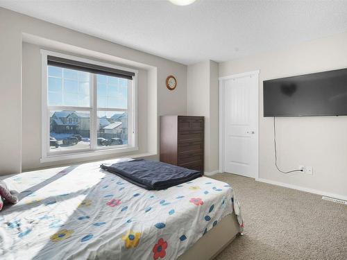 2004 32 Street, Edmonton, AB - Indoor Photo Showing Bedroom