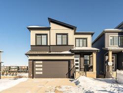 6394 KING Wynd SW  Edmonton, AB T6W 5J3